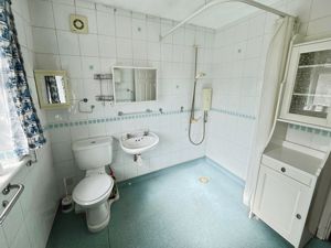 Wet room- click for photo gallery